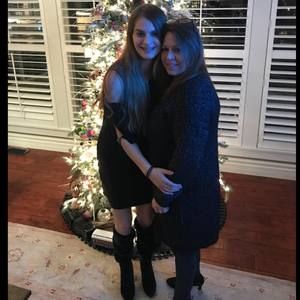 Meet your Posher, Hallie